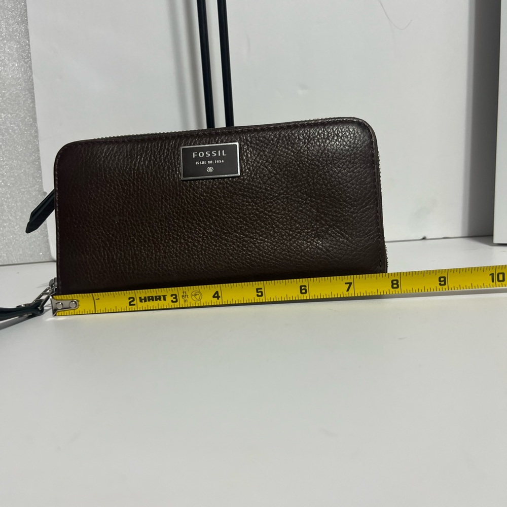 Fossil Dark Brown Leather Wallet - Picture 11 of 12